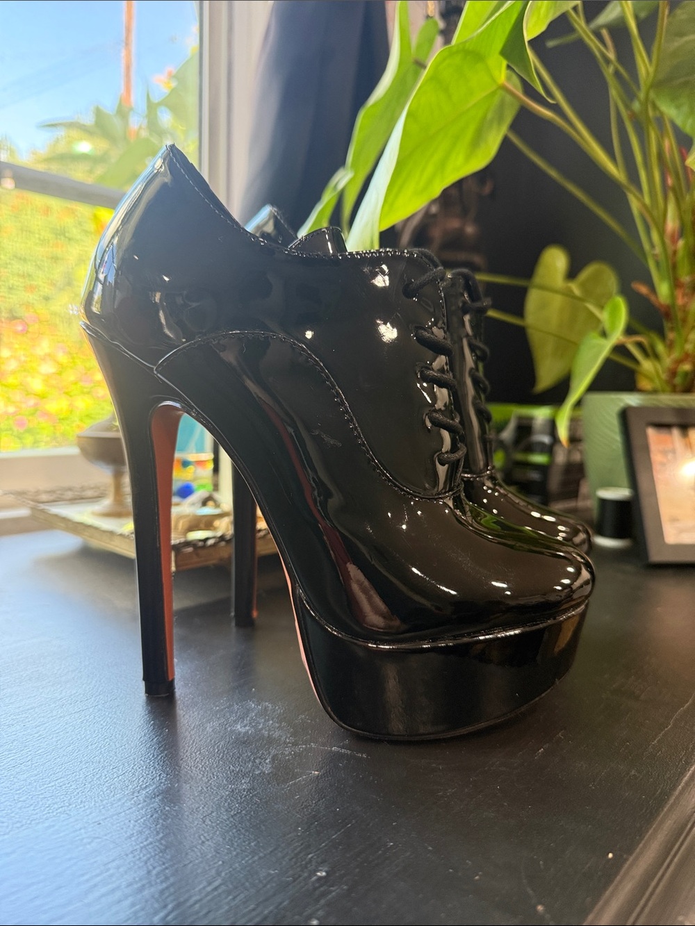 Women’s High Heel Platform Lace-Up Shoe - Black Patent bootie - Picture 2 of 5